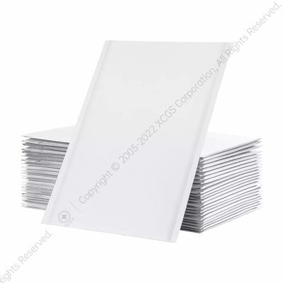 In Flexo Giấy kraft không thấm nước Túi mua sắm màu hồng Hộp thư bong bóng kraft
