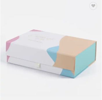 Kích thước tùy chỉnh In logo Hộp có thể gập lại từ tính cho Bao bì quần áo Satin
