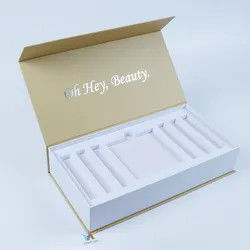 EVA Chèn hộp bao bì mỹ phẩm Hộp quà tặng từ tính các tông cứng